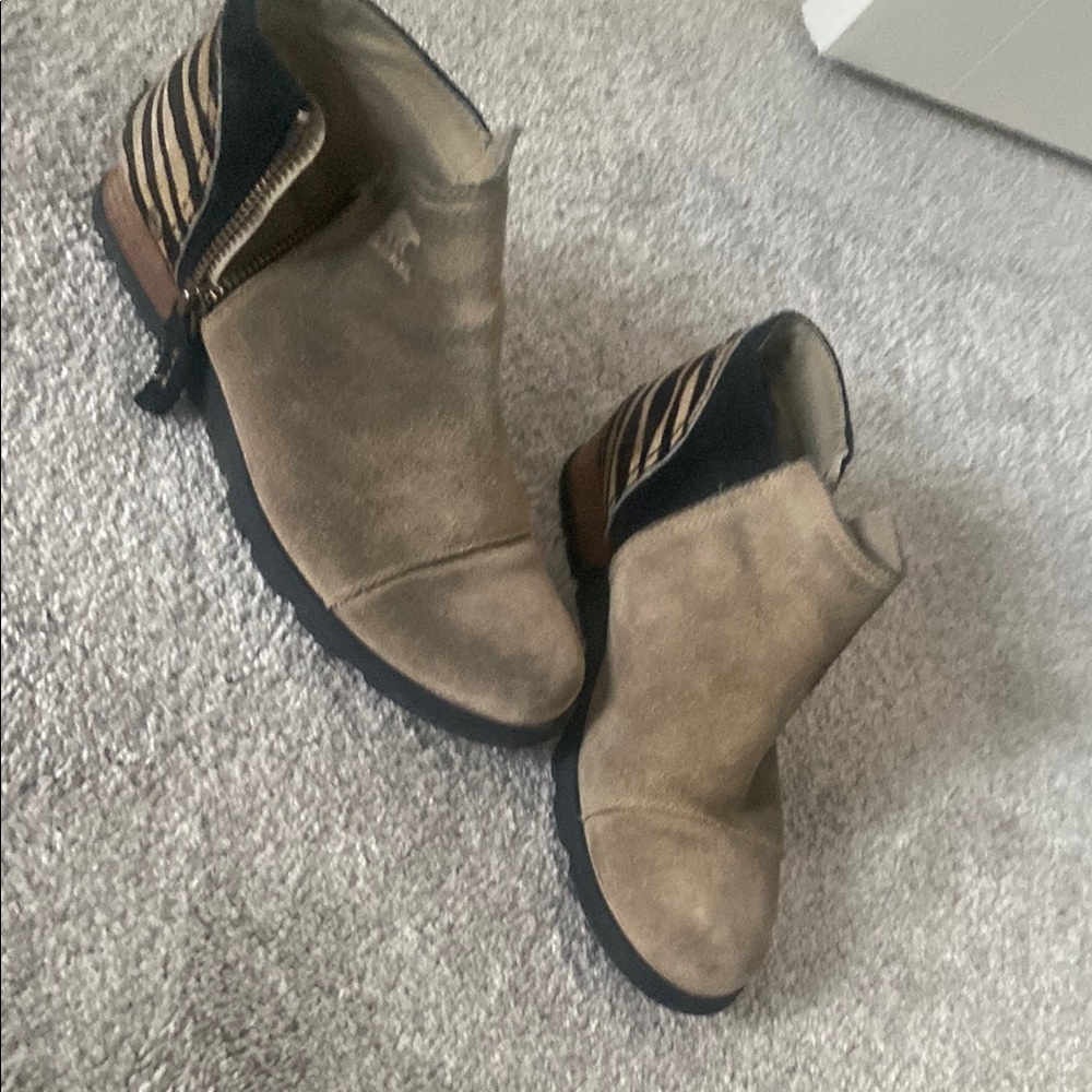 Sorel Tan and Black Ankle Booties with Low Block Heel